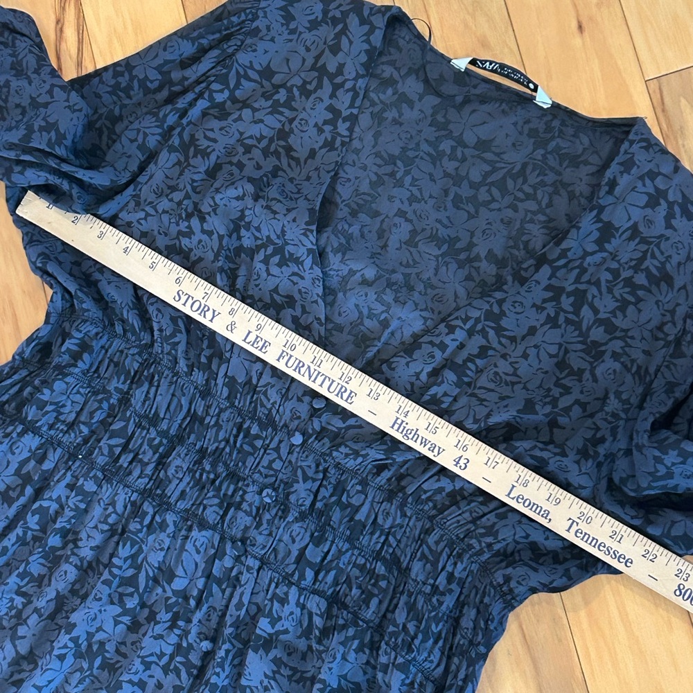 Zara Black and Navy V Neck Long Sleeve Women’s Floral Print Dress - Picture 5 of 15